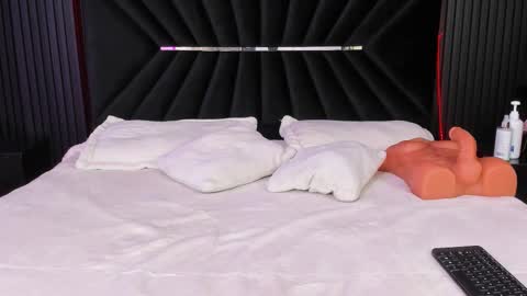 Zayra online show from October 8, 8:29 am