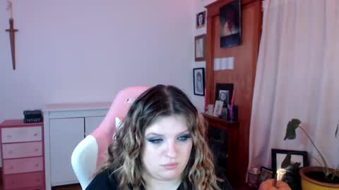 Morgan Lafeuille online show from December 7, 8:49 pm