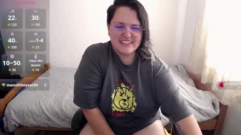 Monica online show from October 4, 8:13 pm