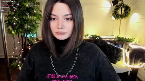 Mon Mon online show from December 17, 2:27 am