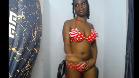 lela online show from June 6, 6:47 pm