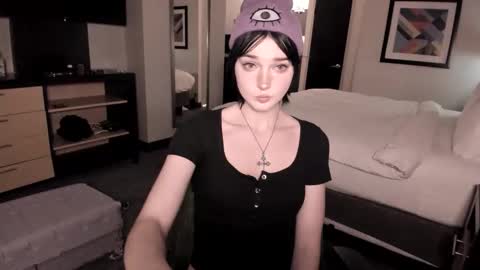 Ella online show from February 26, 2:21 am