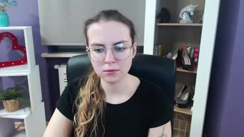 Z O E Y online show from February 26, 5:35 am