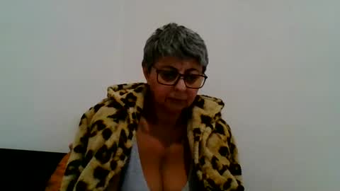 Black Widow online show from December 8, 2:09 pm