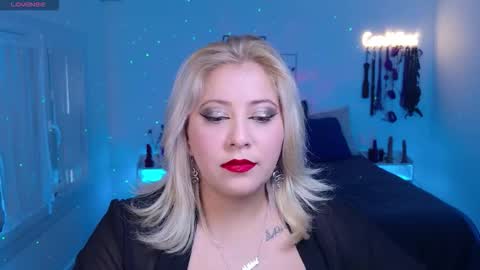 Johana S online show from November 10, 9:15 am