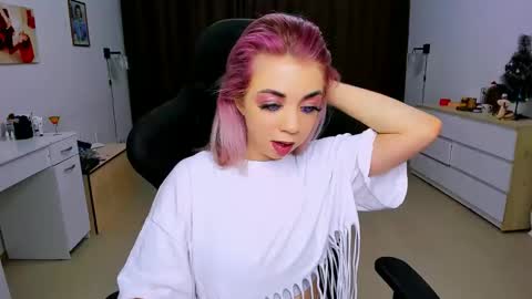 Nicole online show from January 7, 3:57 am