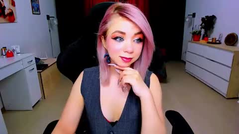 Nicole online show from January 24, 7:41 am