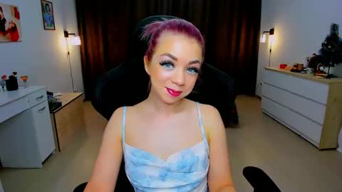 Nicole online show from January 3, 6:44 am