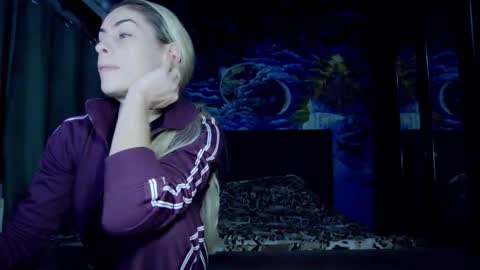 blonde4pasion online show from October 11, 7:05 pm