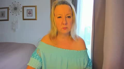 Nicole online show from January 28, 9:08 am