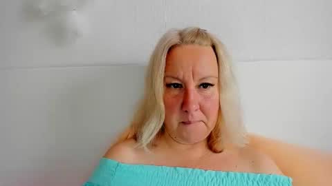 Nicole online show from September 12, 9:51 am