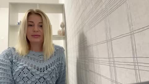blondie_xoxoxo online show from September 28, 1:49 pm
