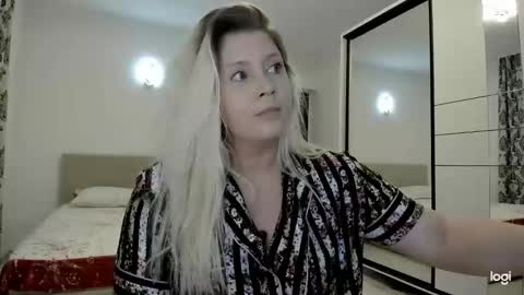 blondysarah online show from February 27, 10:42 pm