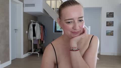 blue_angel_sweet online show from September 19, 4:55 am