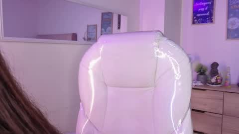        online show from September 18, 11:53 am