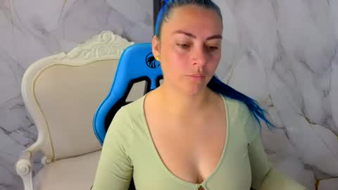 Mia  online show from January 15, 1:06 pm