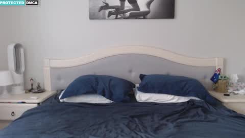 Stacey online show from April 19, 3:39 am