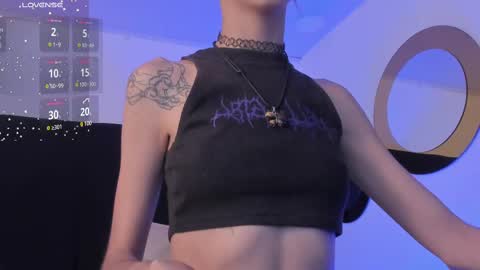   online show from March 1, 11:39 am