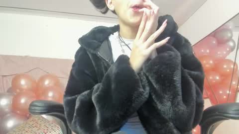   online show from March 12, 11:31 am