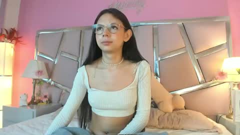 Bonnie  online show from May 1, 8:28 am