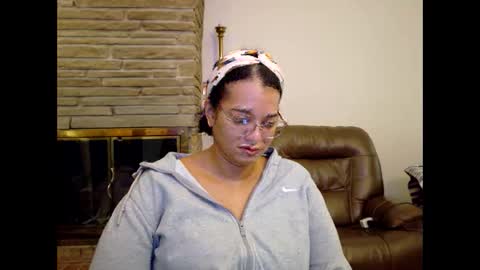 Queen Bon Vivantt online show from January 14, 4:01 pm