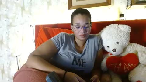 Queen Bon Vivantt online show from February 18, 4:15 am