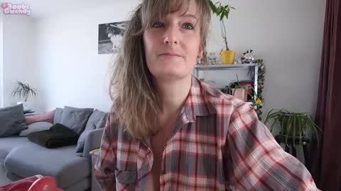 Gwendydy online show from March 3, 10:42 am