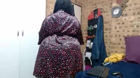 bootytwerkxxx online show from March 19, 6:07 am