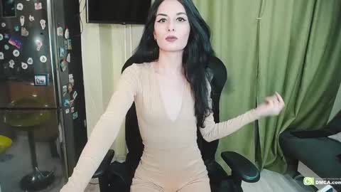 Helen  online show from January 9, 1:56 pm