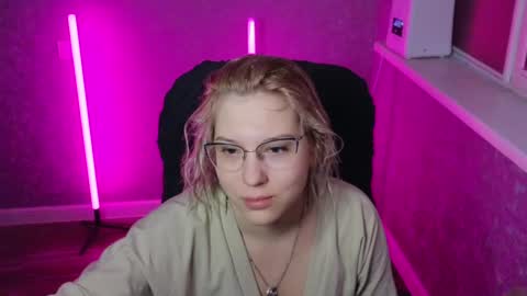 Belle  online show from January 31, 1:54 am