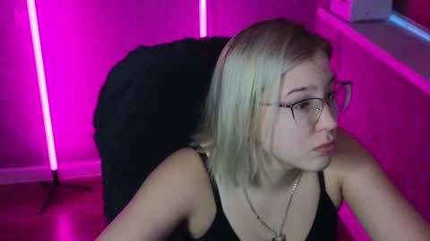 Belle  online show from February 1, 2:47 am