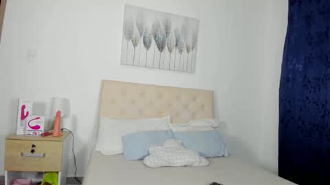 Brenda online show from September 9, 2:00 am