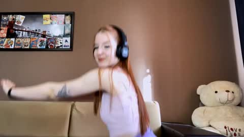 Mia   online show from December 3, 7:22 am