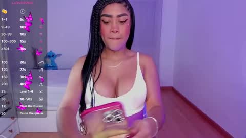 briana online show from March 3, 9:05 am