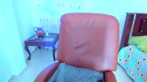 Brianna garnerr online show from December 17, 5:22 am