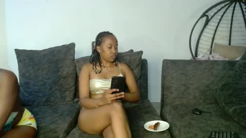 briella online show from June 12, 3:03 am