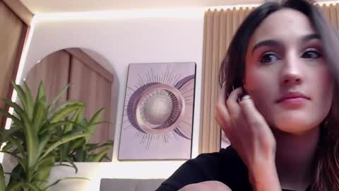  B R I N N A   online show from December 2, 4:07 pm