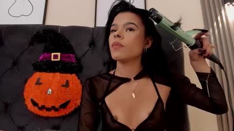 brithanysummer online show from October 23, 8:37 pm