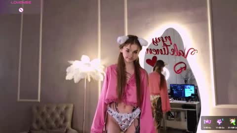 Britney online show from February 13, 8:45 pm