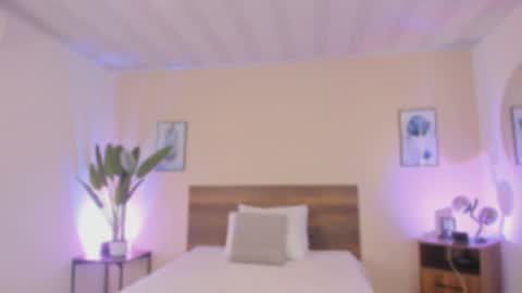 Btittany online show from January 8, 8:57 pm