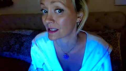 brittneychats81 online show from April 7, 4:58 am