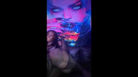 broad90210 online show from March 26, 10:39 am