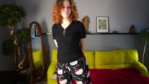 Tess online show from May 11, 1:46 pm