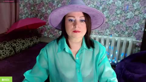 Julia online show from June 5, 9:21 pm