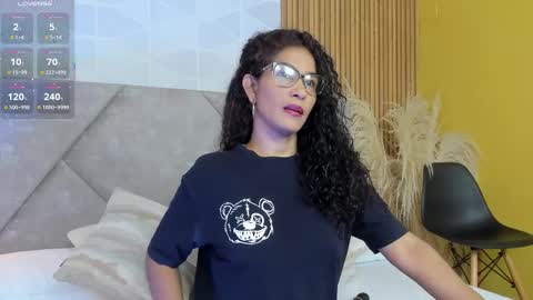 Linda online show from September 22, 6:28 pm