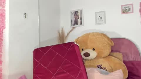 hot online show from June 10, 5:11 pm