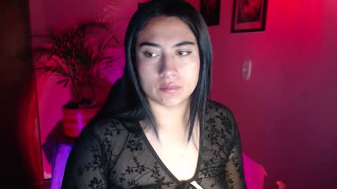 bunnyEmilyR0s33 online show from February 8, 7:45 am