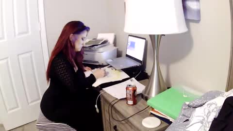 busybee83 online show from November 18, 6:20 pm