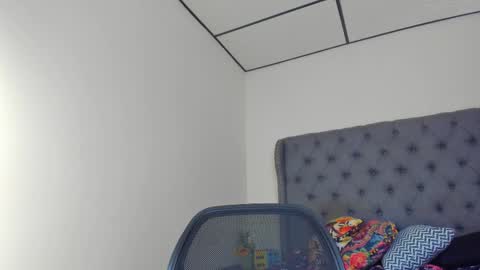 caitlingomez0 online show from October 21, 2:10 pm