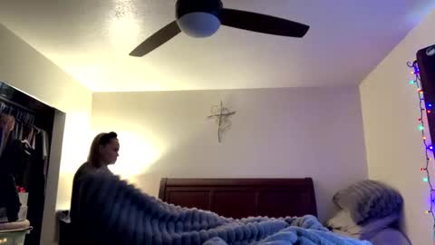 calishop1 online show from December 22, 4:38 pm